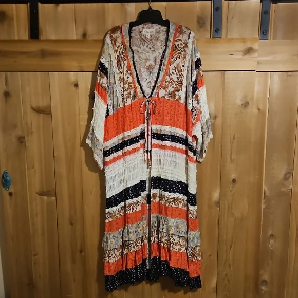 Oli & Hali Sunlit Ruffles Duster Floral Patterned - Picture 2 of 11